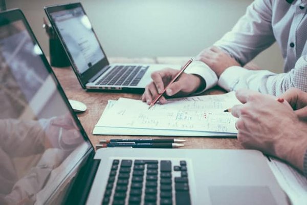 La meilleure façon de contacter les professeurs et les conseillers d'orientation