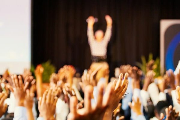 Assister aux Réunions et Aux Conseils de Classe : Un Guide de Participation Éclairé